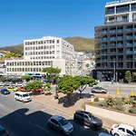 Flamingo 203: Sea Point Aprt With Mountain Views