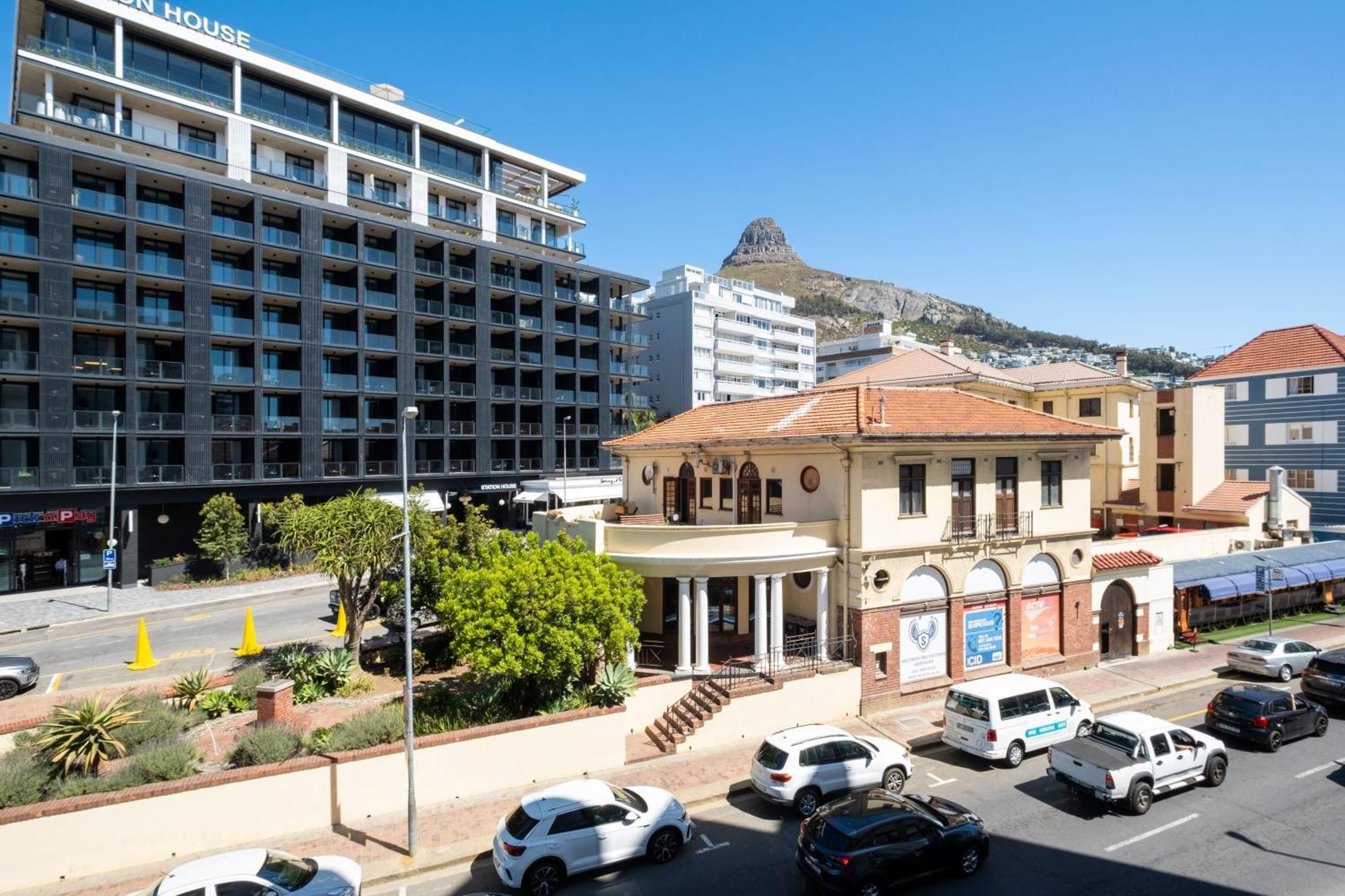 Flamingo 203: Sea Point Aprt With Mountain Views * Cape Town
